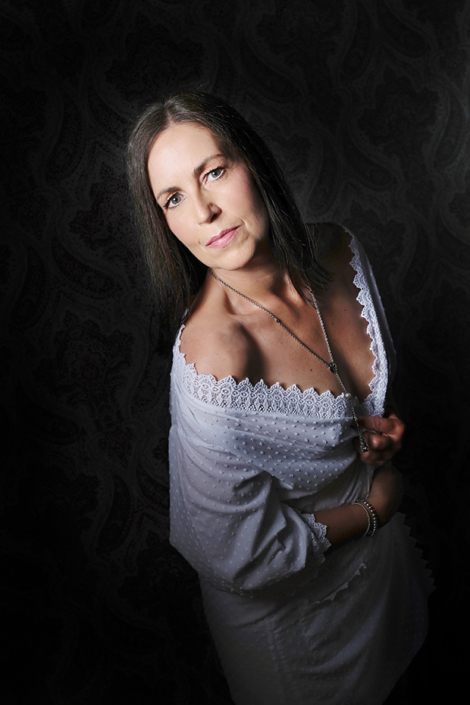 boudoir-photographer-gloucestershire